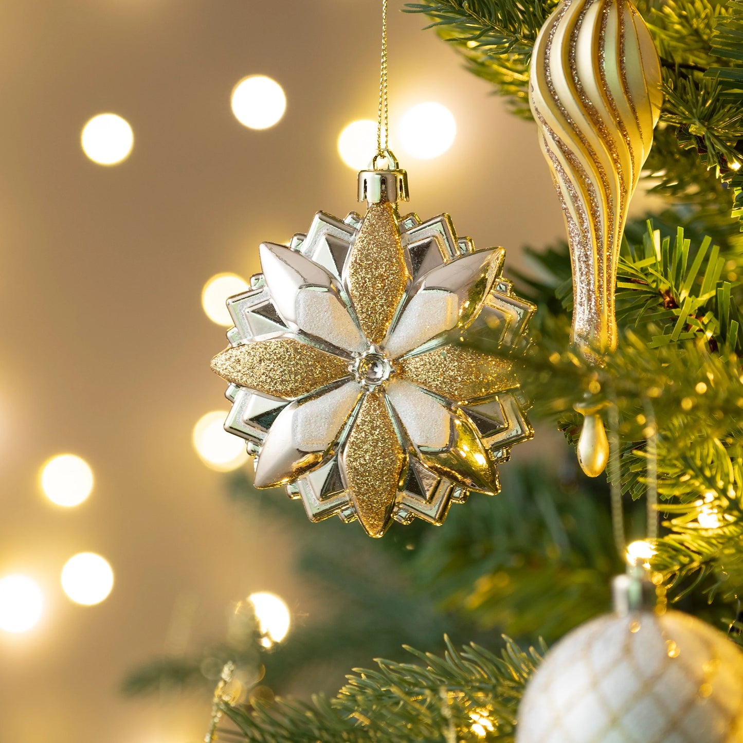 130Ct Christmas Ornaments Set, White Gold Shatterproof Ornaments for Christams Tree Decor