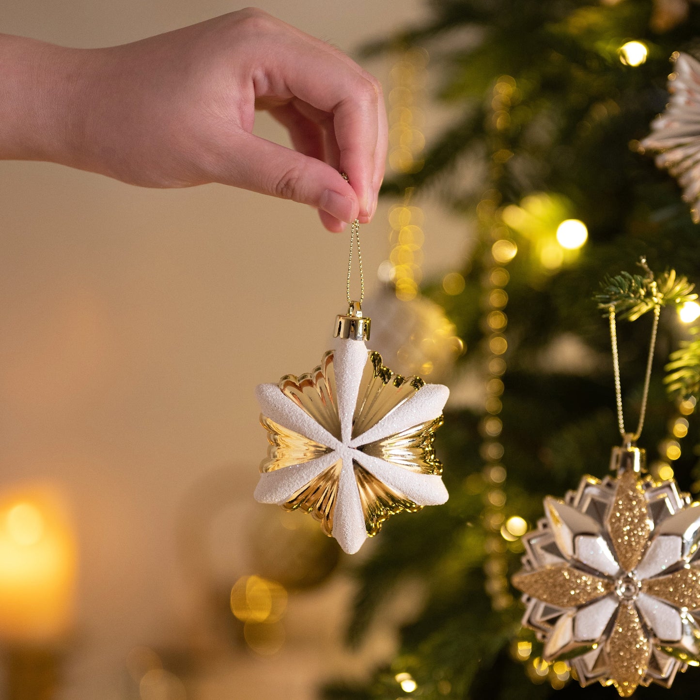 130Ct Christmas Ornaments Set, White Gold Shatterproof Ornaments for Christams Tree Decor