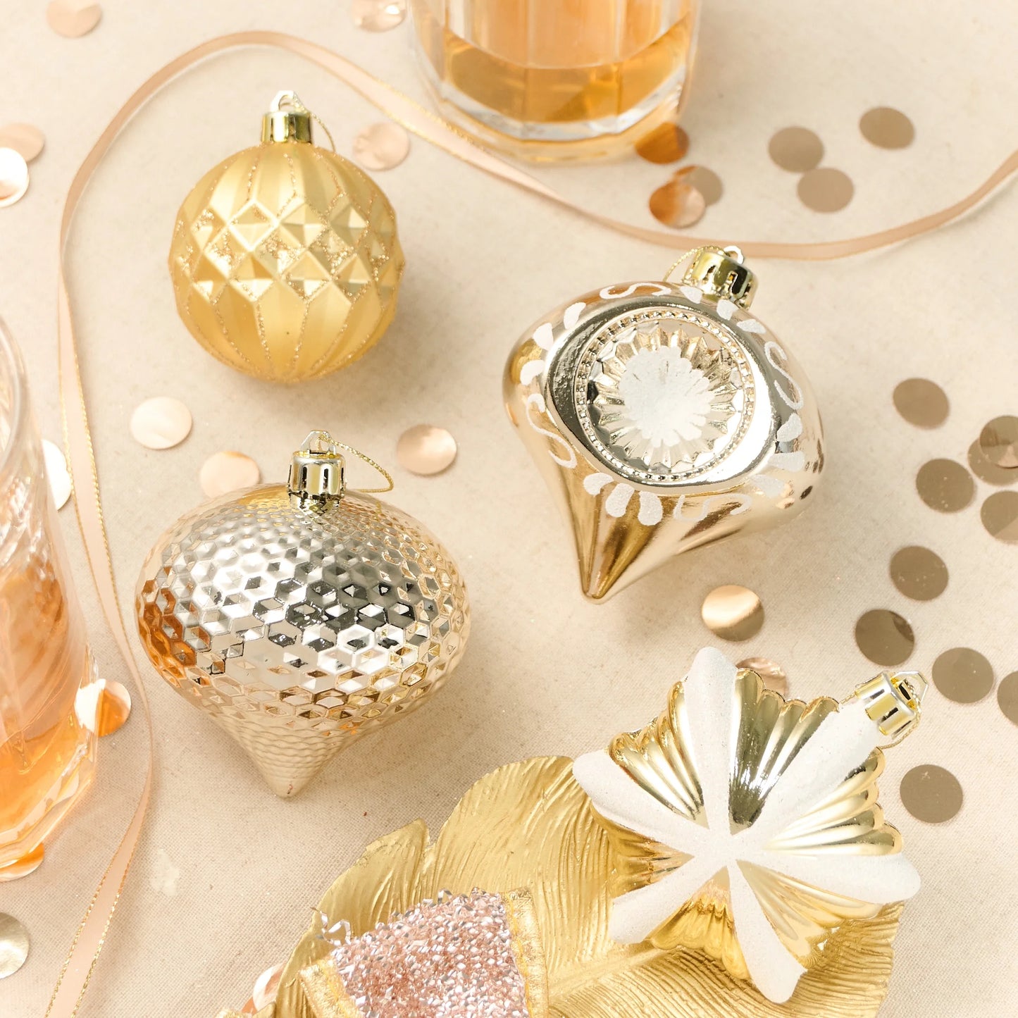 130Ct Christmas Ornaments Set, White Gold Shatterproof Ornaments for Christams Tree Decor